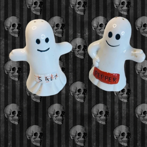 Ghost salt & pepper shakers. Excellent condition. - Picture 1 of 6